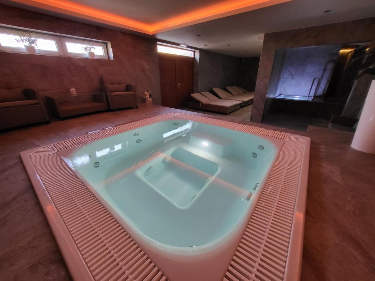 Chaty Krusetnica S Luxusnym Privatnym Wellness Ngoại thất bức ảnh