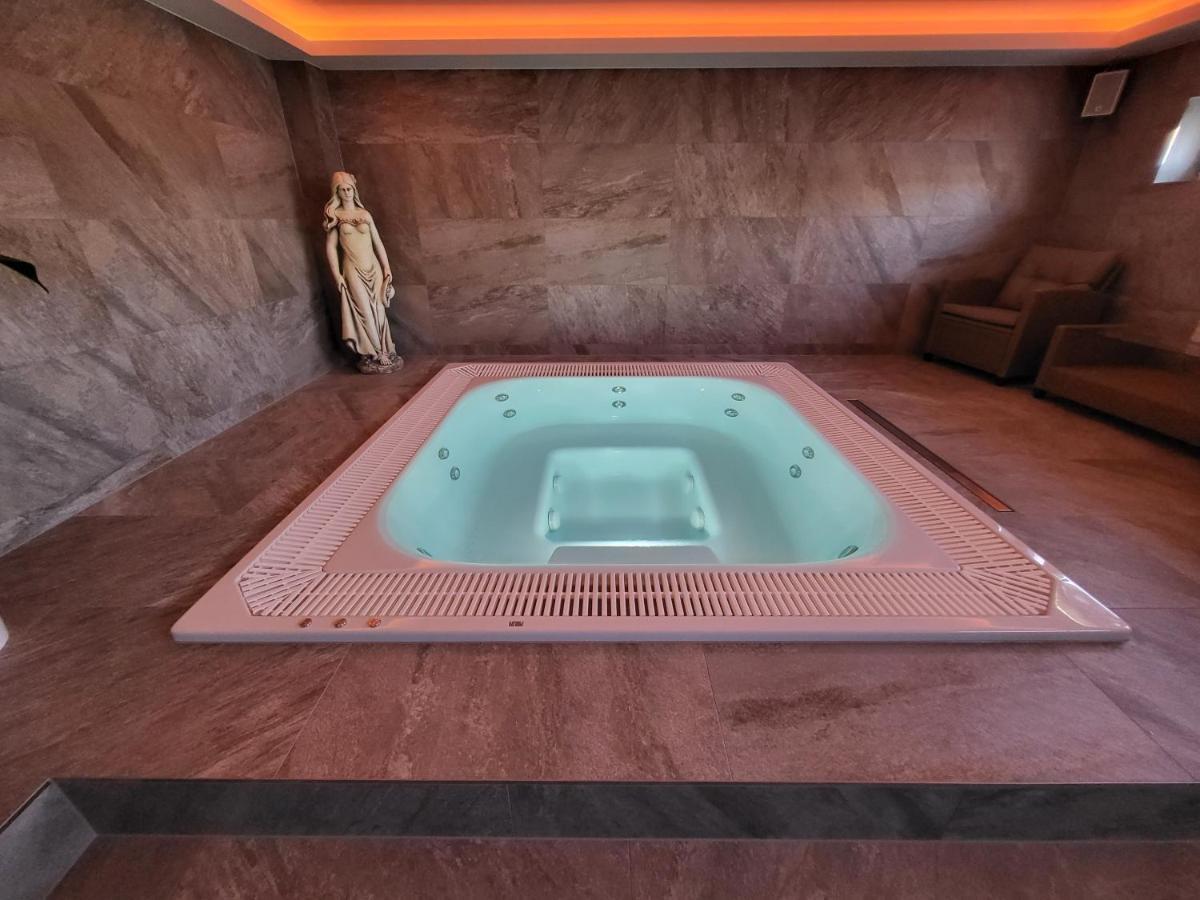 Chaty Krusetnica S Luxusnym Privatnym Wellness Ngoại thất bức ảnh